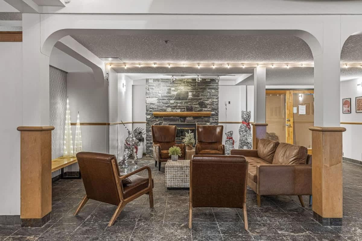 W118 New! Central Canmore- Light Industrial Hotel Room Luaran gambar