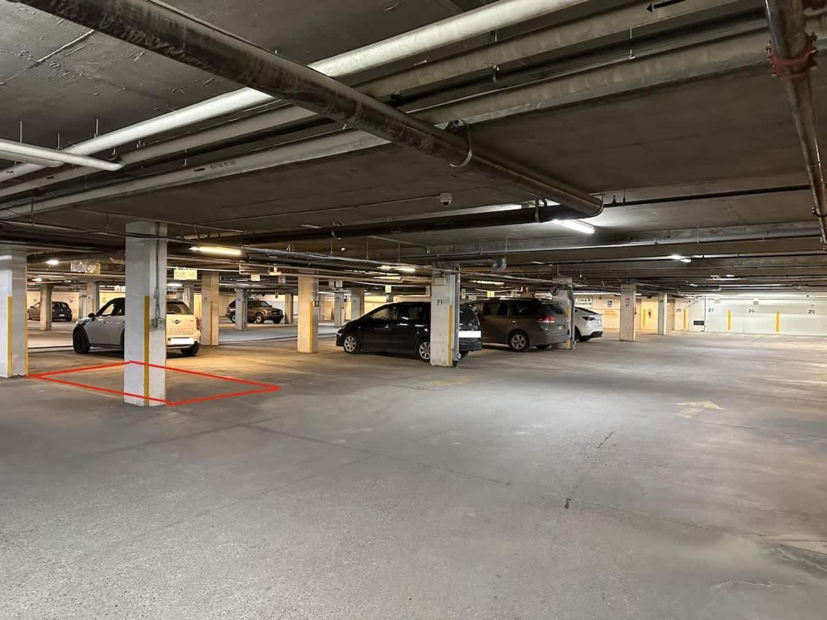 W118 New! Central Canmore- Light Industrial Hotel Room Luaran gambar